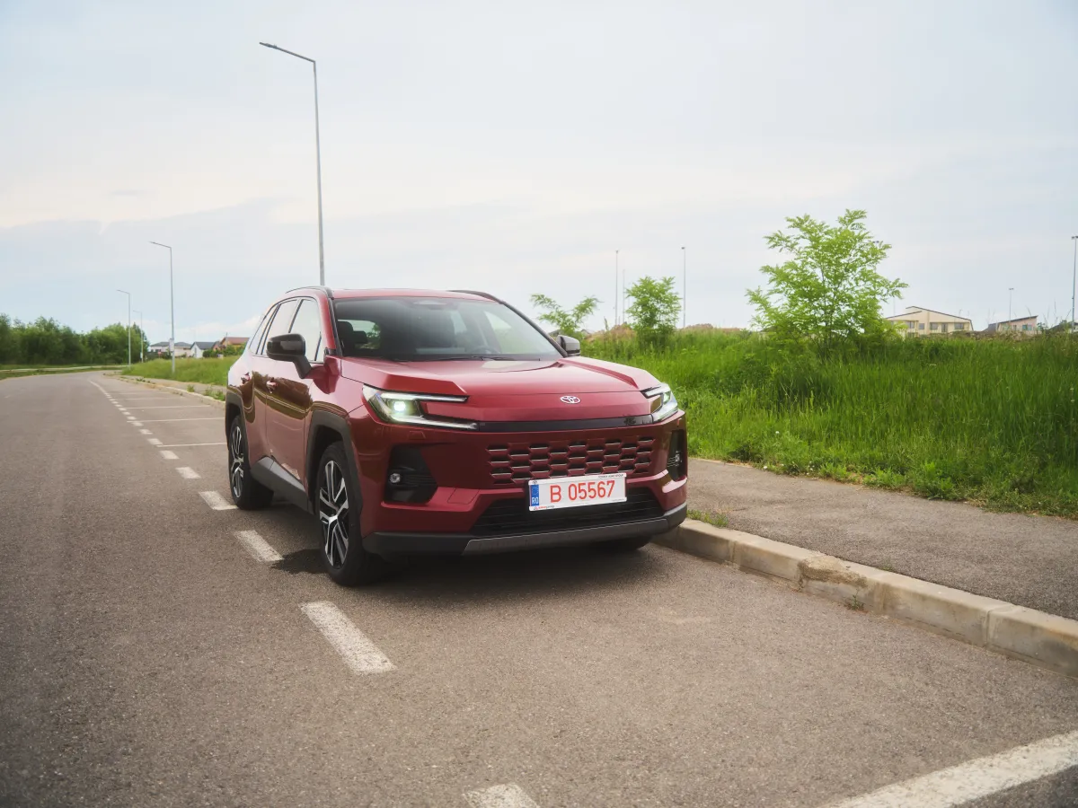Toyota RAV4: mai confortabil, mai eficient, aceeași filosofie